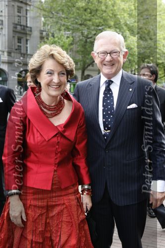 Amsterdam 12 mei 2007
Bijeenkomst in de stads schouwburg van amsterdam met Prinses Margriet Pieter v Vollenhoven Prins Maurits Prinses Marlene Prins Bernhard Jr en Prinses Annette Prins Floris en Prinses Aimee Prins Pieter Christiaan en  Prinses Anita Prins Constantijn en Prinses Laurentien. Burgmeester Job Cohen ontvangt ze.