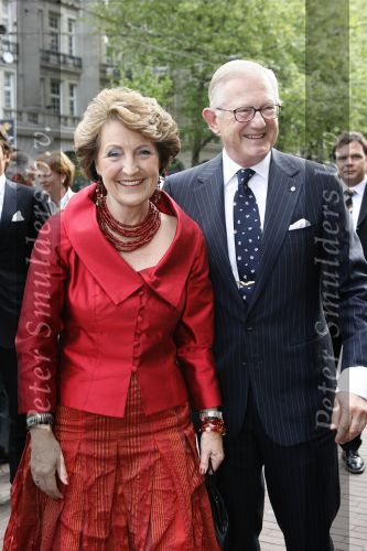Amsterdam 12 mei 2007
Bijeenkomst in de stads schouwburg van amsterdam met Prinses Margriet Pieter v Vollenhoven Prins Maurits Prinses Marlene Prins Bernhard Jr en Prinses Annette Prins Floris en Prinses Aimee Prins Pieter Christiaan en  Prinses Anita Prins Constantijn en Prinses Laurentien. Burgmeester Job Cohen ontvangt ze.