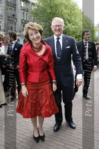 Amsterdam 12 mei 2007
Bijeenkomst in de stads schouwburg van amsterdam met Prinses Margriet Pieter v Vollenhoven Prins Maurits Prinses Marlene Prins Bernhard Jr en Prinses Annette Prins Floris en Prinses Aimee Prins Pieter Christiaan en  Prinses Anita Prins Constantijn en Prinses Laurentien. Burgmeester Job Cohen ontvangt ze.