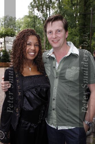 Kaatsheuvel 17 juni 2007
Bn ers in de efteling. Raffaela met vriend