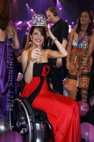 Baarn 6 juni 2007
Finale miss mis verkiezing. Winnares Reni de Boer en 2e Karin v Rossum. Jan Peter Balkenende rijkt de prijs uit. Het programma werd gepresenteerd door Jaap Jongbloed en Lucille Werner.