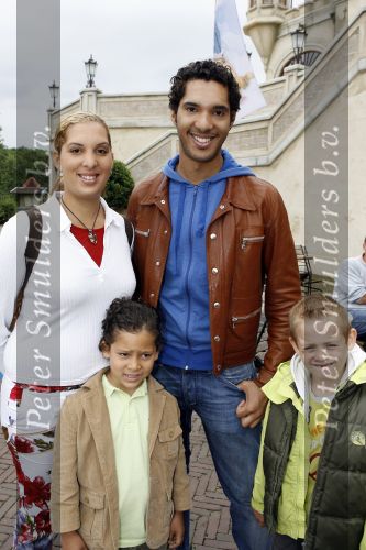Kaatsheuvel 17 juni 2007
Bn ers in de efteling. Ritchie X factor met zus