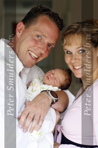 Capelle aan de Ijssel 12 juni 2007
Rob Geus met zijn vrouw en hun baby / dochter Esmee.