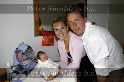 Capelle aan de Ijssel 12 juni 2007
Rob Geus met zijn vrouw en hun baby / dochter Esmee.