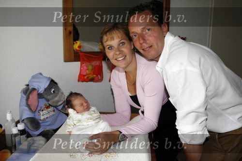 Capelle aan de Ijssel 12 juni 2007
Rob Geus met zijn vrouw en hun baby / dochter Esmee.