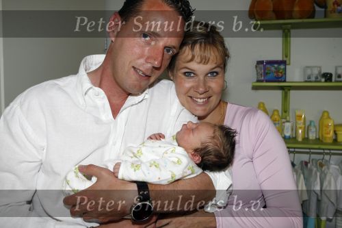 Capelle aan de Ijssel 12 juni 2007
Rob Geus met zijn vrouw en hun baby / dochter Esmee.