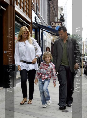 Amsterdam 6 juni 2007
Rud Gullit met Estelle en Maxim op de pc hooftstraat.