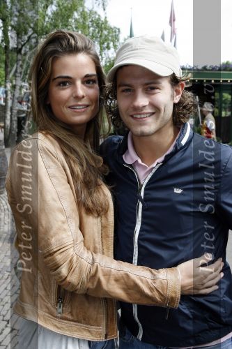 Kaatsheuvel 16 juni 2007
Sascha Visser met zijn nieuwe vriendinl in de efteling.