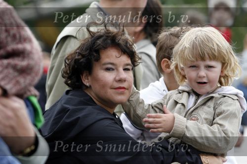 Kaatsheuvel 17 juni 2007
Sharon Dijksma met man en kin deren in de efteling.