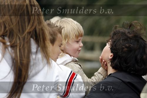 Kaatsheuvel 17 juni 2007
Sharon Dijksma met man en kin deren in de efteling.