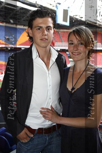 Amsterdam 15 mei 2007
Presentatie dvd voetbalvrouwen in de amsterdam arena. Mike Weerts en Sophie v Oers