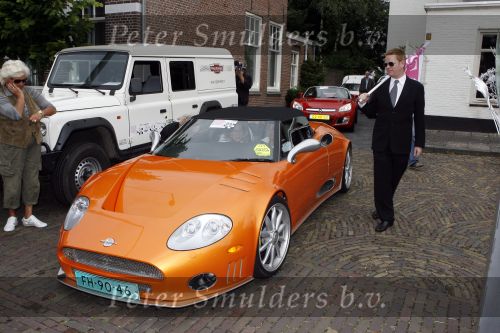 Vlijmen en Loon op Zand 18 juni 2007
Cabrio Rally van Beau monde .Paulien Huizinga met Spyker