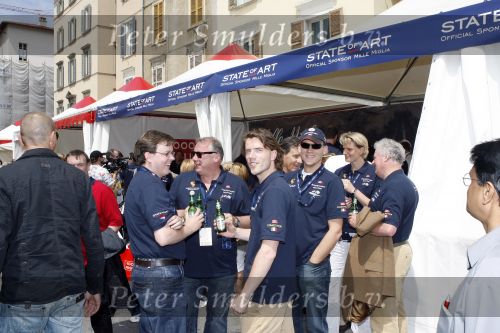 Brescia 17 mei 2007
Start van de 80e mille miglia. State of art is daar een van de sponsors.