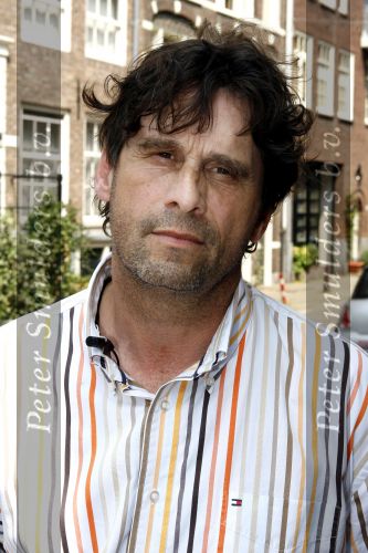 Amsterdam 7 juni 2007
Steve Brown voor huis waar Mabel Wisse Smit vroeger altijd kwam met criminelen.