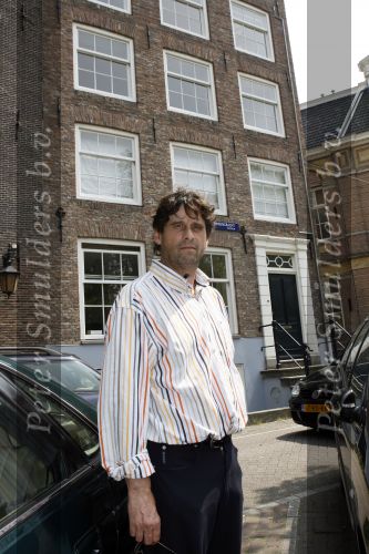 Amsterdam 7 juni 2007
Steve Brown voor huis waar Mabel Wisse Smit vroeger altijd kwam met criminelen.