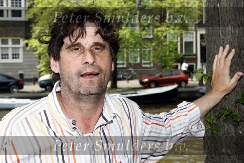 Amsterdam 7 juni 2007
Steve Brown voor huis waar Mabel Wisse Smit vroeger altijd kwam met criminelen.