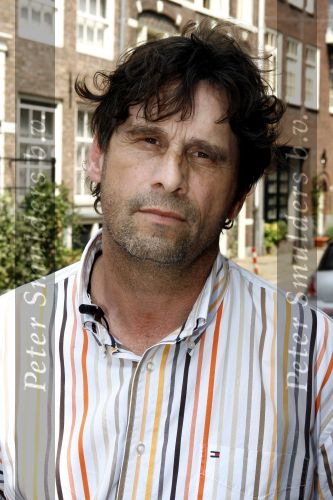 Amsterdam 7 juni 2007
Steve Brown voor huis waar Mabel Wisse Smit vroeger altijd kwam met criminelen.