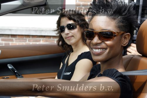 Vlijmen en Loon op Zand 18 juni 2007
Cabrio Rally van Beau monde . Sylvana Simons met Annemarie Engelkes