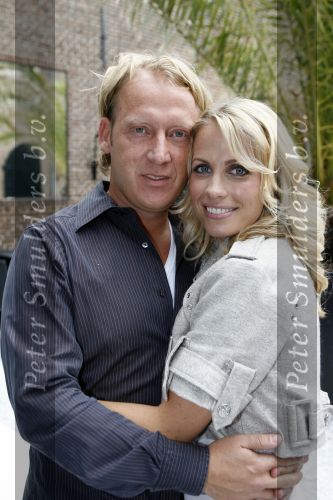 Naarden 21 mei 2007
Presentatie boek Supermom\'s stijlgids van Vivian Ewbank Reijs in het Arsenaal. Vivian met Broer Marc Reijs