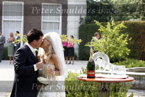 Heemskerk 1 juni 2007
Wolter en Tessa Kroes trouwen op kasteel Marquette.