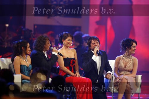 Baarn 6 juni 2007
Finale miss mis verkiezing. Winnares Reni de Boer en 2e Karin v Rossum. Jan Peter Balkenende reikt de prijs uit. Het programma werd gepresenteerd door Jaap Jongbloed en Lucille Werner.