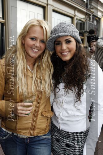 Amersfoort 29 mei 2007
Tros zomerfeest op plein in Amersfoort. Monique Smit en Yolanthe Cabau v Kasbergen
