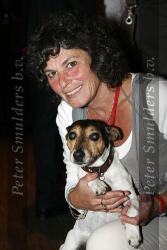 Amsterdam 15 mei 2007
Presentatie wijn van Ilja Gort in ijscafe. Yvonne Kroonenberg met hond
