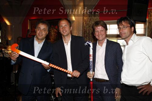 Amstelveen 21 mei 2008
Olympische Lunch Princess waar de T14 hockeystick van Princess wordt gepresenteerd. Aad Ouborg Prins Pieter Christiaan Teun de Nooijer en prinses Anita