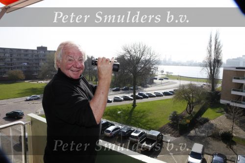 Vlaardingen 2 april 2009
Aad v Toor aan het klussen in zijn nieuwe appartement.
Peter Smulders bv