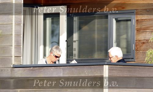 Loenen 6 oktober 2007
Aad v d Heuvel met zijn vrouw op zijn woonboot