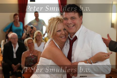 Zandhoven / Lier, 20 Juni 2008
De Eindhovensche zanger Andy de Witt ( Ad v d Hurk ) trouwt voor de 6e maal met zijn Nadia Stevens ( Vigagiste bij de belgische  VTM TV )
Foto Peter Smulders BV