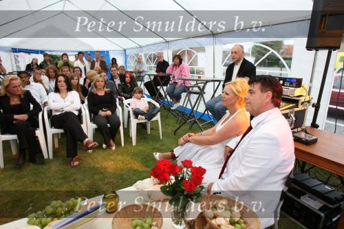 Zandhoven / Lier, 20 Juni 2008
De Eindhovensche zanger Andy de Witt ( Ad v d Hurk ) trouwt voor de 6e maal met zijn Nadia Stevens ( Vigagiste bij de belgische  VTM TV )
Foto Peter Smulders BV