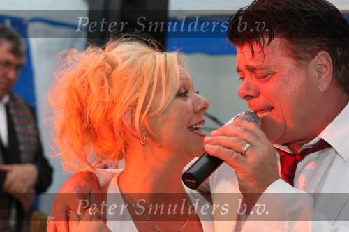 Zandhoven / Lier, 20 Juni 2008
De Eindhovensche zanger Andy de Witt ( Ad v d Hurk ) trouwt voor de 6e maal met zijn Nadia Stevens ( Vigagiste bij de belgische  VTM TV )
Foto Peter Smulders BV