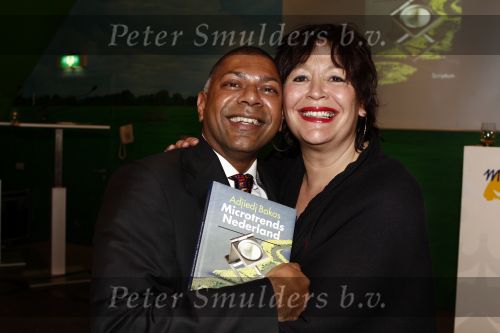 Den Haag 27 februari 2009
Presentatie van het boek  van Adjidj Bakas bij Madurodam . Liesbeth v Dijk
Peter Smulders bv