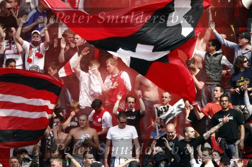 Amsterdam 10 mei 2009
Ajax-fc twente in de arena. De harde kern ajax supporters komt de eerste helft niet kijken en heeft spanddoeken opgehangen om te protesteren tegen het beleid bij ajax.
Peter Smulders bv