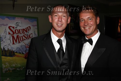 Hilvarenbeek 28 september 2008
Premiere sound of music in efteling theater. 
Albert Verlinde met Onno Hoes