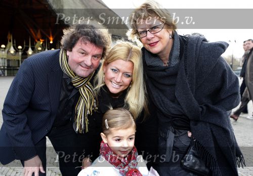 Kaatsheuvel 24 november 2007
Premiere Assepoester in de efteling. Albert West met zijn vrouw en dochter met kleinkind
