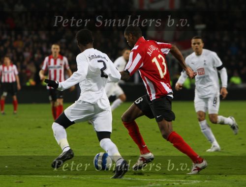 Eindhoven, 12 Maart 2008
UEFA 1/8 finale PSV-Tottenham Hotspur FC, eindstand 0-1
PSV wint na verlenging en straschoppen met 6-5 en gaat door naar de 1/4 Finale
Alcides in duel met Pascal Chimbonda