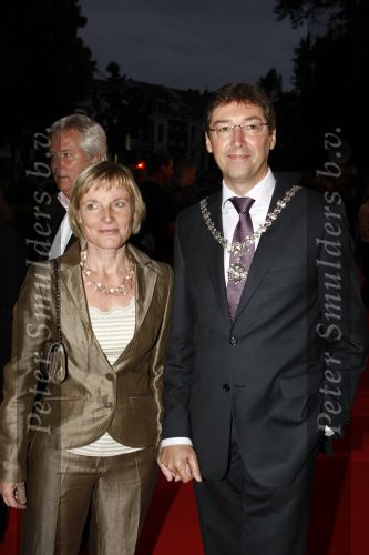 Utrecht 24 september 2008 
Premiere openingsfilm filmdagen Utrecht, het echte leven in de schouwburg van 4trecht. Burgemeester 
Aleid Wolfsen met vrouw