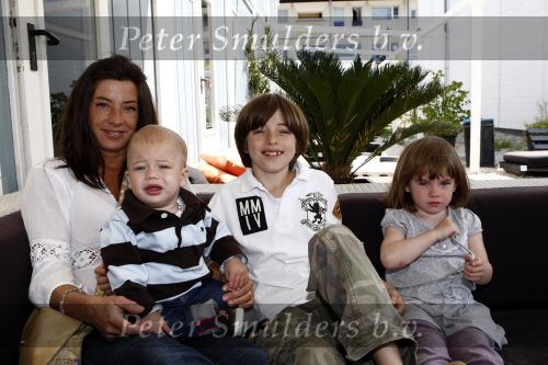 Amsterdam 13 mei 2009
feestje van blad mama bij strand west. Amanda Krabbe met kinderen
Peter Smulders bv