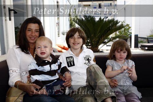 Amsterdam 13 mei 2009
feestje van blad mama bij strand west. Amanda Krabbe met kinderen
Peter Smulders bv