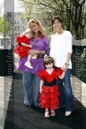 Amsterdam 23 april 2008
Presentatie nieuwe magazine Mama in hotel arena. Een zwangere Amanda Krabbe met dochters Jasmijn en Michelle  schrijft een colum voor mama
Peter Smulders bv