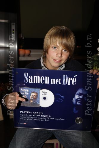 Loenen aan de Vecht 1 november 2007
presentatie duetten cd van Andre Hazes bij restaurant het Amsterdammertje.c Andre Jr Roxeanne en Rachel Hazes
Peter Smulders bv
