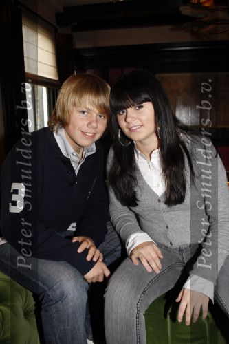 Loenen aan de Vecht 1 november 2007
presentatie duetten cd van Andre Hazes bij restaurant het Amsterdammertje.c Andre Jr Roxeanne en Rachel Hazes