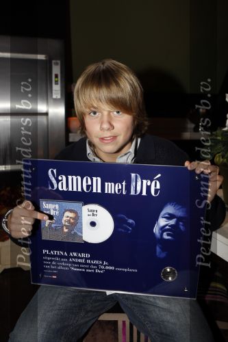 Loenen aan de Vecht 1 november 2007
presentatie duetten cd van Andre Hazes bij restaurant het Amsterdammertje.c Andre Jr Roxeanne en Rachel Hazes
Peter Smulders bv