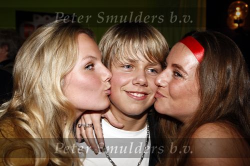 Uitgeest 16 januari 2008
Nieuwjaarsreceptie Henk Geels in Bob\'s place. Roxeanne Hazes met Andre jr en Rachel .