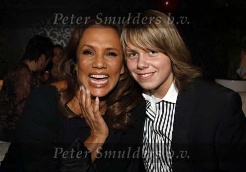 Vinkeveen 18 januari 2009
Roxeanne Hazes viert haar 16 e verjaardag in Roekz in Vinkeveen. Patty Brard met dochter Priscilla Nasi en Andre Hazes Jr
Peter Smulders bv
