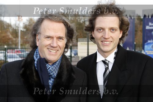 Kaatsheuvel 24 november 2007
Premiere Assepoester in de efteling. Andrie Rieu met zoon