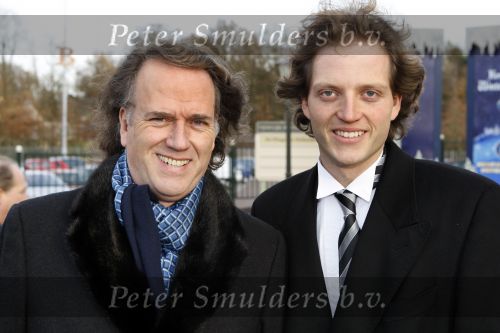 Kaatsheuvel 24 november 2007
Premiere Assepoester in de efteling. Andrie Rieu met zoon