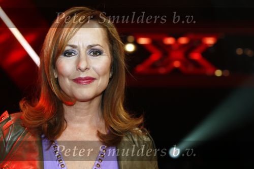 Hilversum 4 mei 2009
De 3 finalisten van x factor Lisa Rachel en Jamal met hun coaches Stacey Rookhuizen en Angela Groothuizen.
Peter Smulders bv